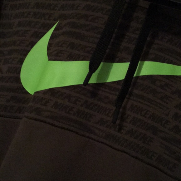Nike Therma hoodie - Picture 2 of 7